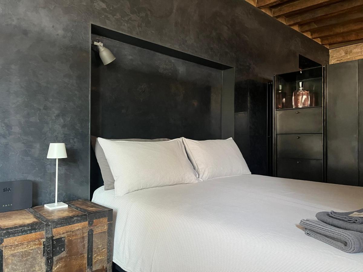 Ardesia Exclusive Apartament Appartement Parma Buitenkant foto
